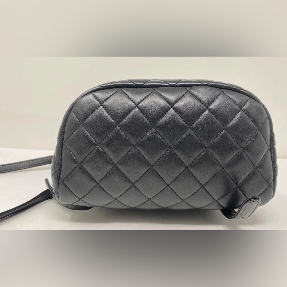 Chanel quilted black backpack - Picture 7 of 11